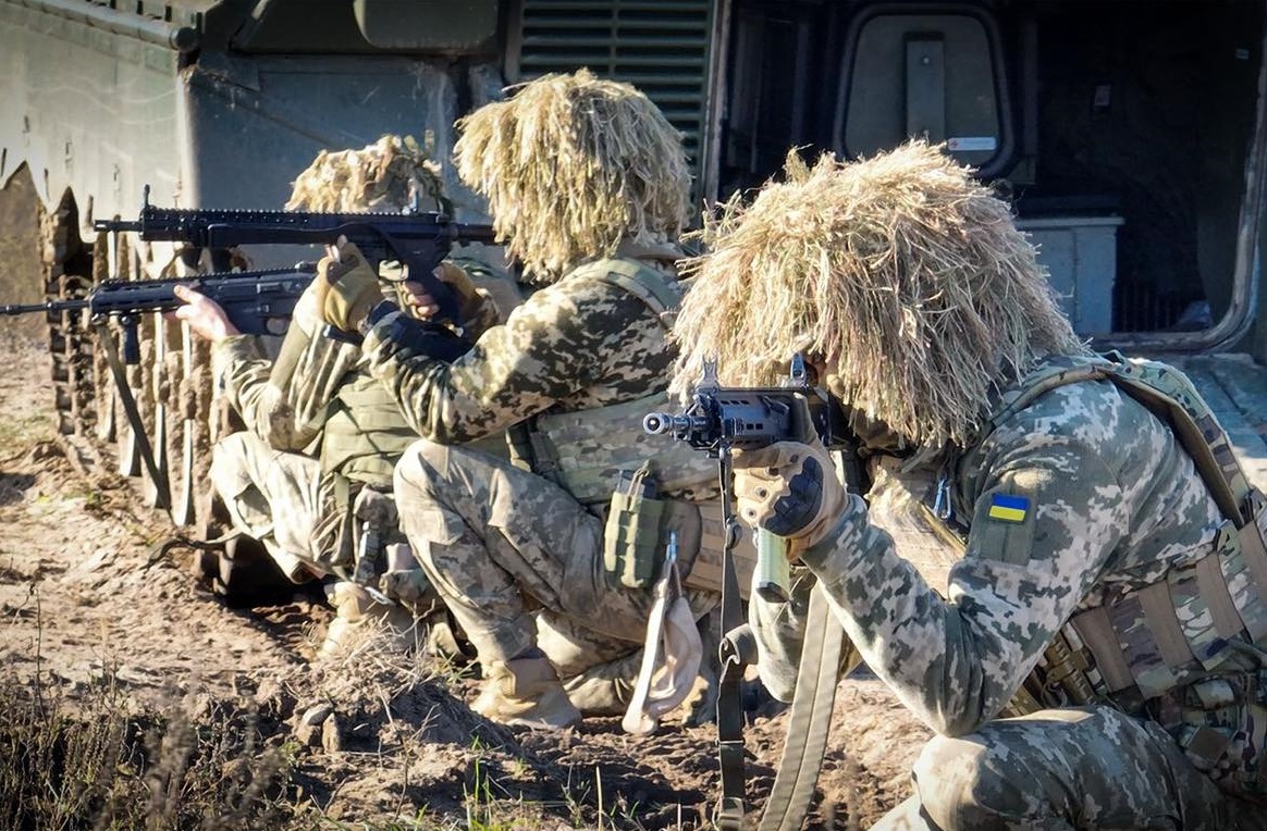 Скільки чоловіків доведеться мобілізувати, якщо війна затягнеться: нардеп оприлюднив цифру  
