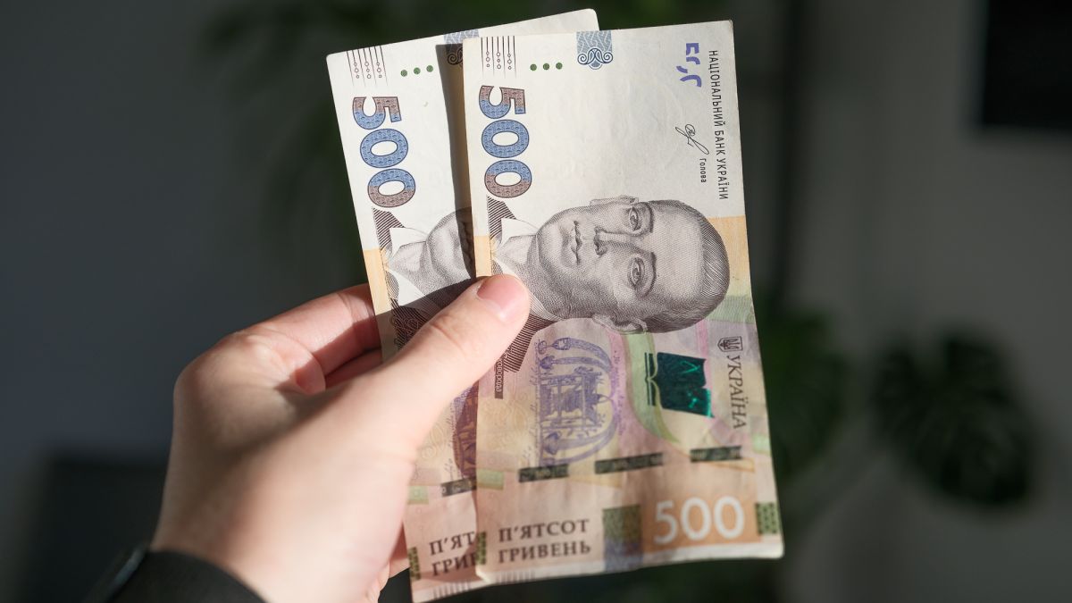 “Тисячу Зеленського” доведеться повернути: Шмигаль попередив українців