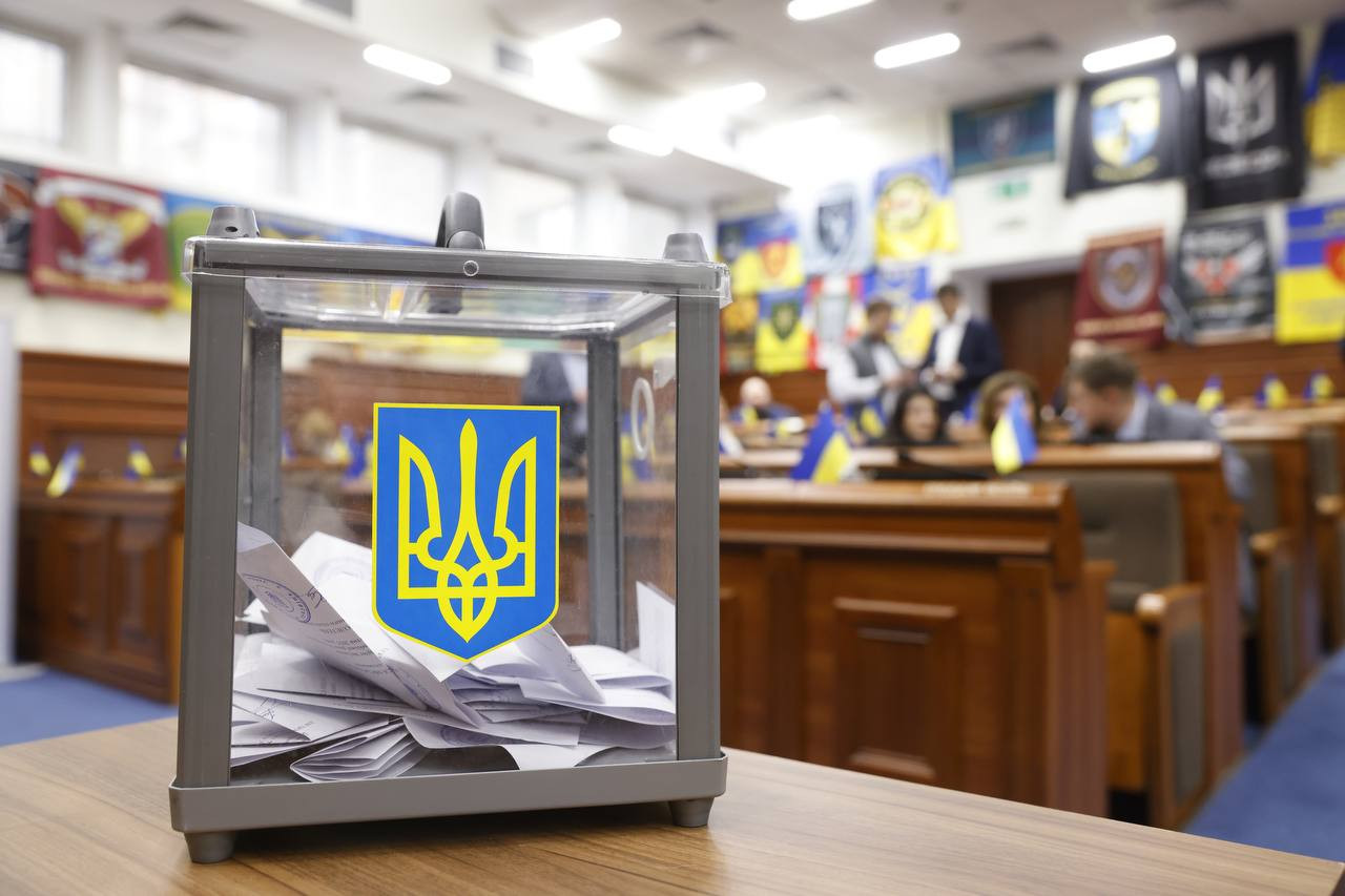 Депутати Київської міської ради ухвалили рішення про відставку секретаря Бондаренка