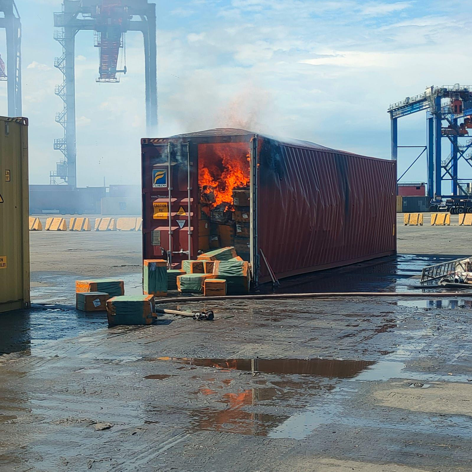 РФ завдала ракетного удару по портовій інфраструктурі Одеси | Еспресо