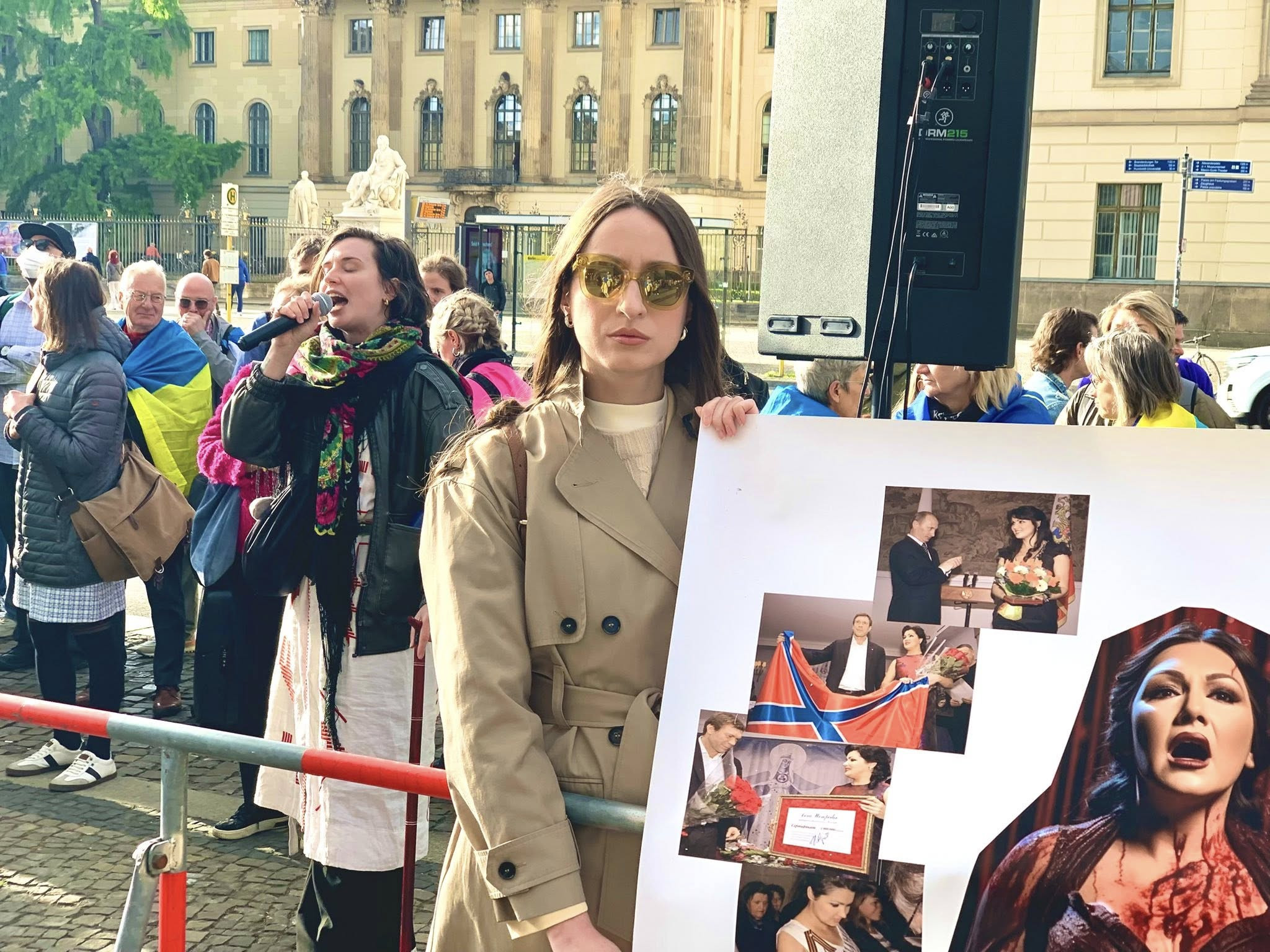 Українці в Німеччині здобули перемогу в суді над диригентом Гюттлером, який підтримує Нетребко