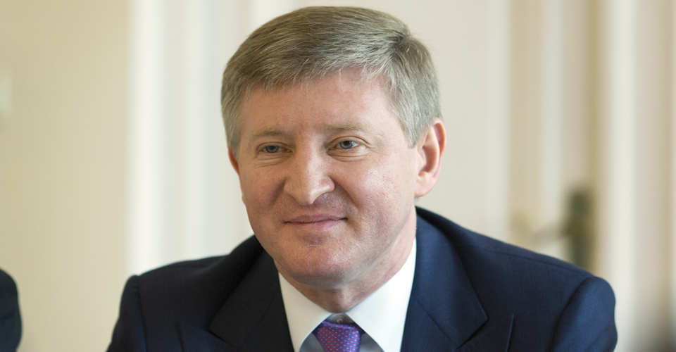 Ахметов протягом 18 років не розкривав інформацію про жінку та двох своїх дітей, згідно з ТМІ