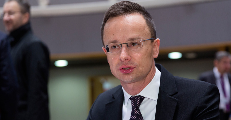 Угорщина та Словаччина проти відмови від енергоресурсів Росії