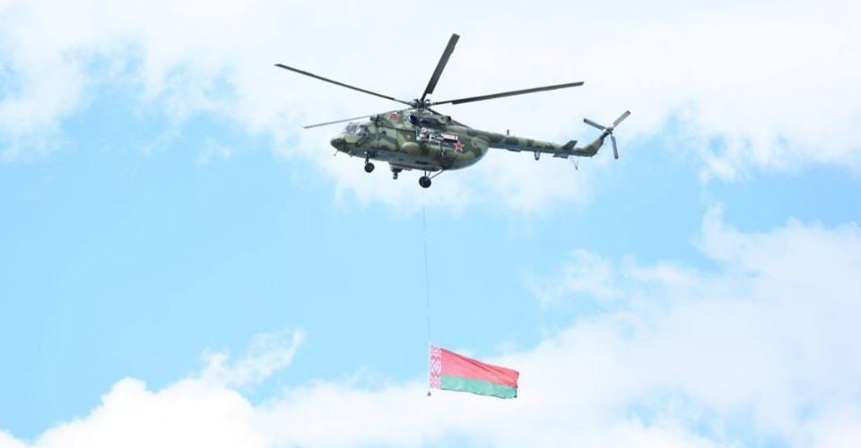 Білорусь оголосила про великі льотно-тактичні навчання
