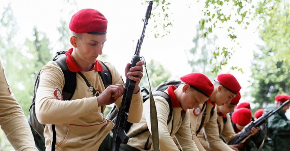 На ТОТ підлітків залучають до патрулювання у співпраці з росгвардією