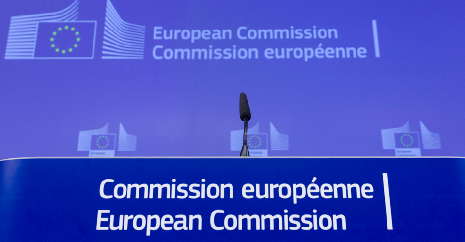 Єврокомісія звільнила перекладачку, яка фіксувала перемовини з участю Зеленського