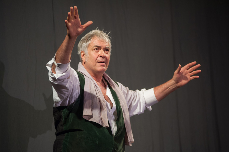 Усі глядачі знову з нами: актор Хостікоєв про виступи під час тривог