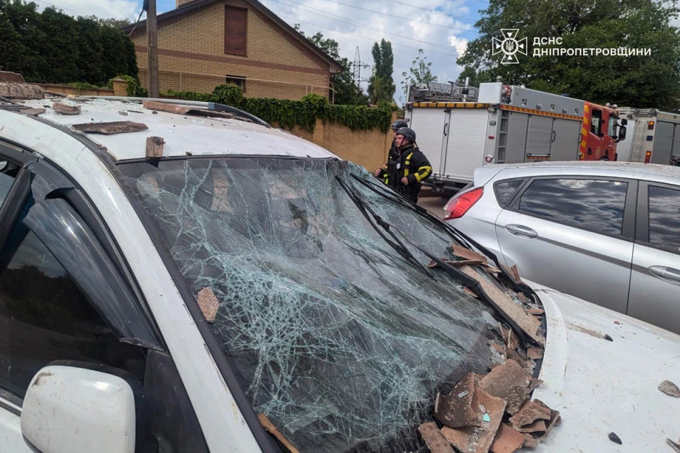 Російська атака на Кривий Ріг: троє постраждалих біля ТЦК