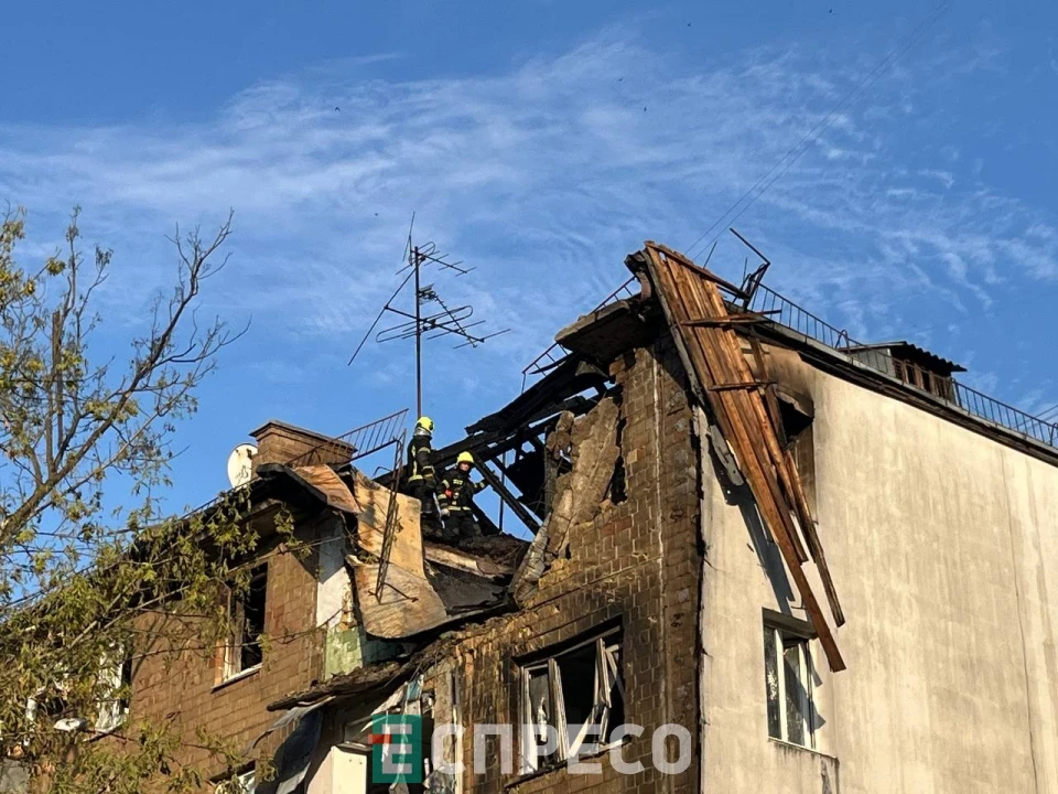 Наслідки атаки росіян у Шевченківському районі Києва