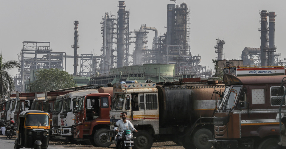 В Індії сподіваються знайти заміну російській нафті в разі вводення санкцій США