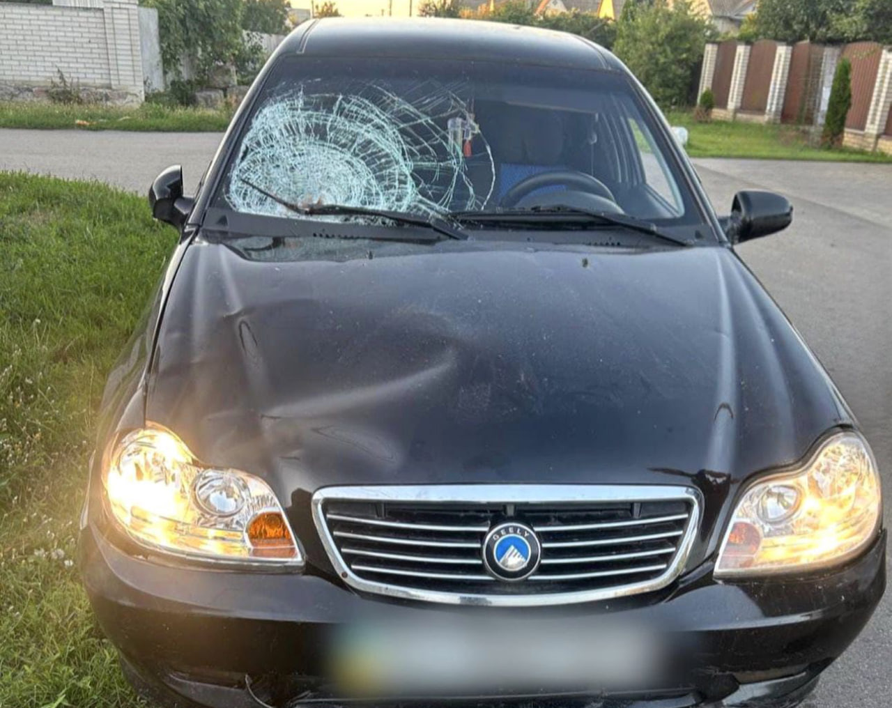 У Київській області нетверезий водій скоїв наїзд на двох дівчат: йому визначили підозру