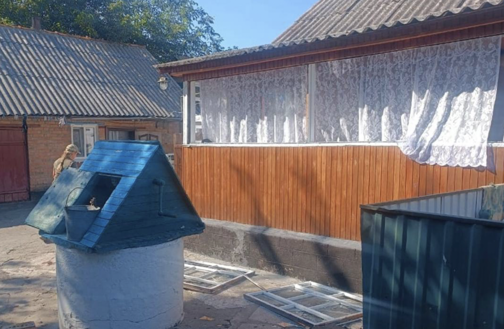 Чоловік кинув гранату у бік дружини на Житомирщині: жінку відвезли до лікарні