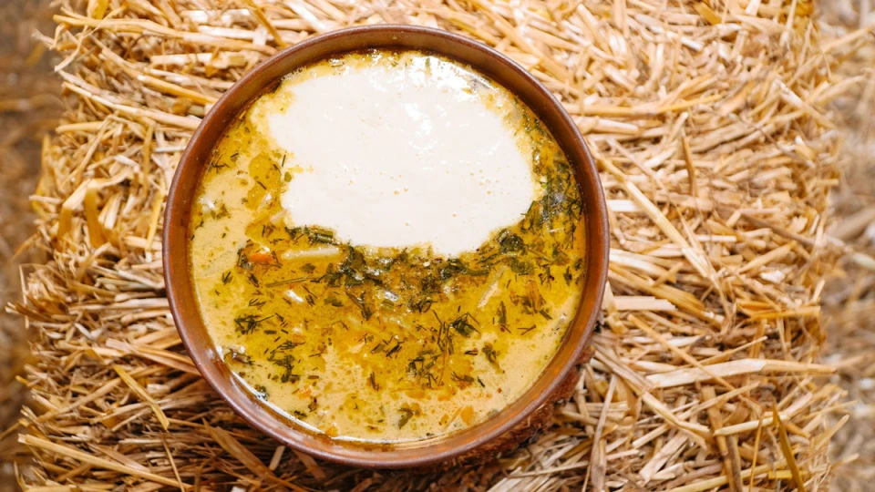 Білий борщ: два варіанти класичної української страви