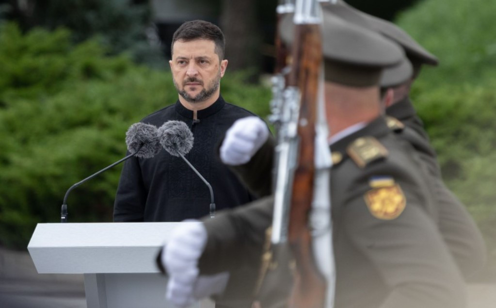 Зеленський на День Прапора: "Ми не віддамо нашу землю окупанту