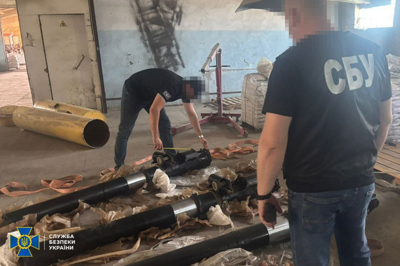 СБУ зупинила чоловіка, який хотів продати корабельну артилерію Сил оборони до Росії