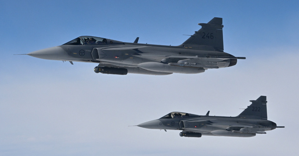 Зеленський: Україна уклала угоду зі Швецією на постачання літаків Gripen