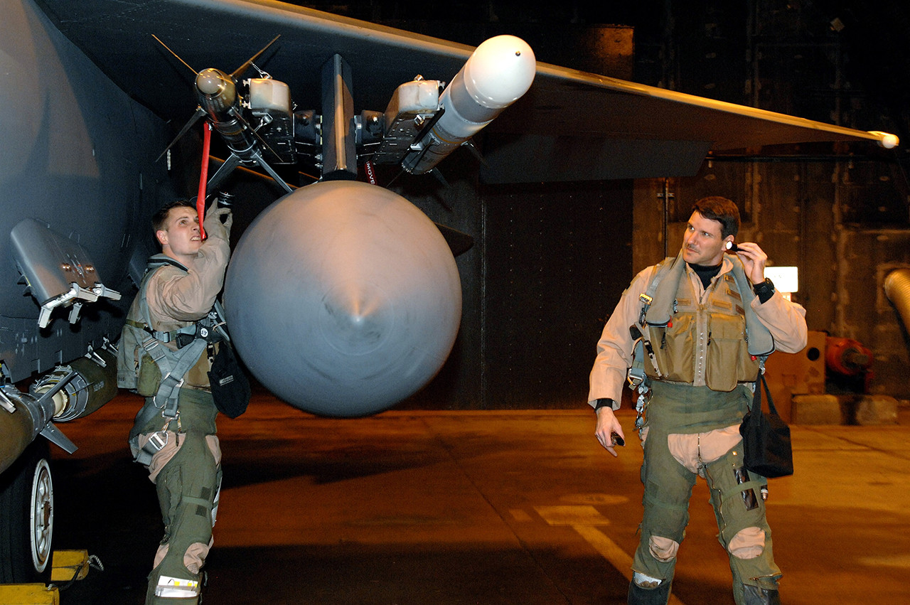 Карпентер висловив обережний скептицизм щодо передачі ракет Tomahawk Україні