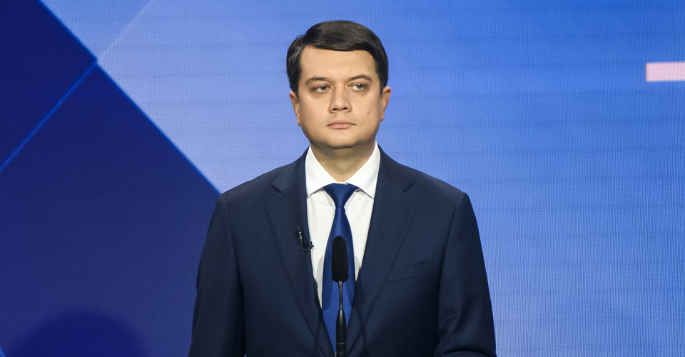 З політичної перспективи було б доречно, якби уряд залишив свої позиції, - Разумков