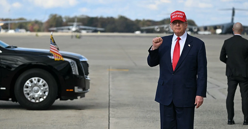 Дональд Трамп після прибуття на об'єднану базу Ендрюс у Меріленді