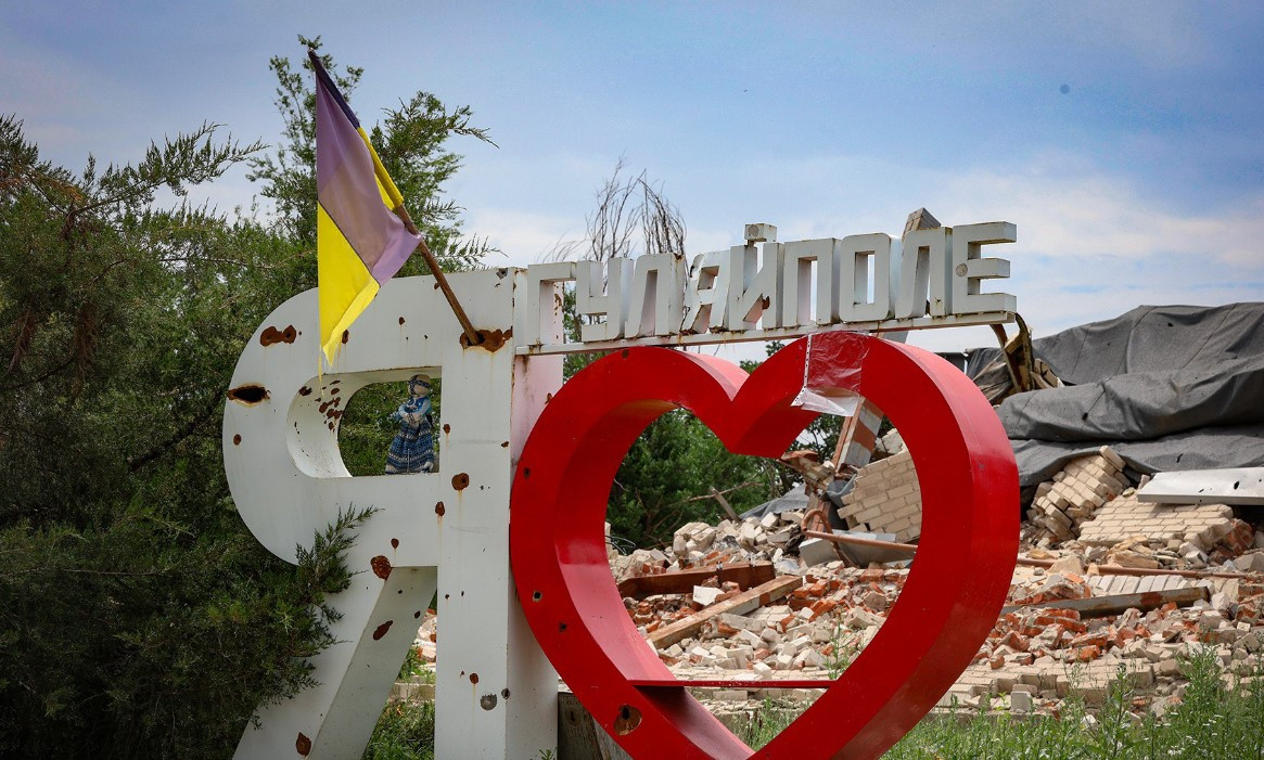 Евакуація з Гуляйполя наразі залишається можливою, у місті ще перебуває більше 400 осіб, - волонтер Маховський