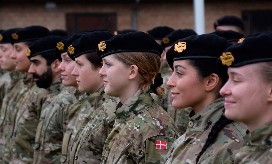 Данія планує збільшити число резервістів, залучаючи 18-річних дівчат до призову