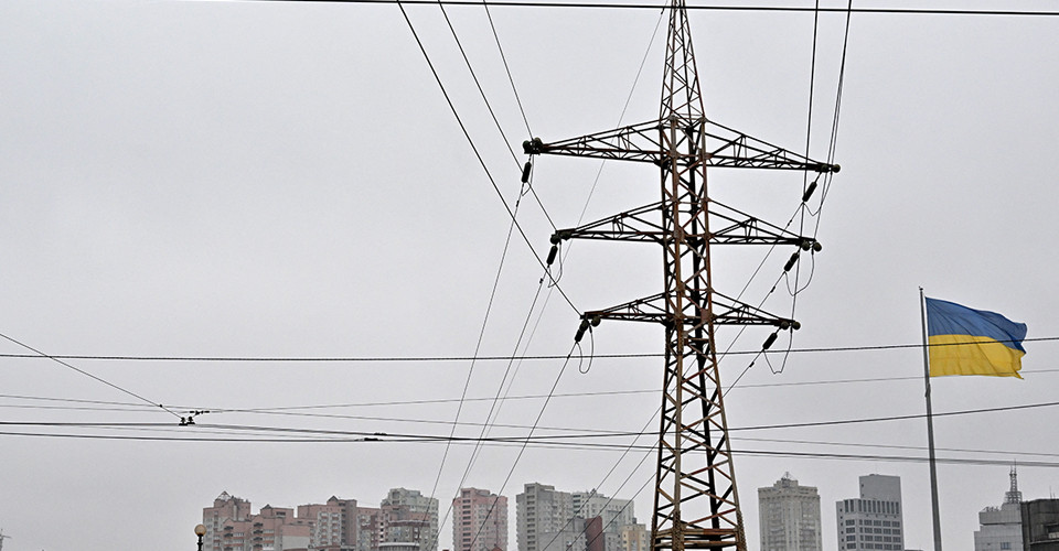 В усіх регіонах ввели аварійні вимкнення електроенергії