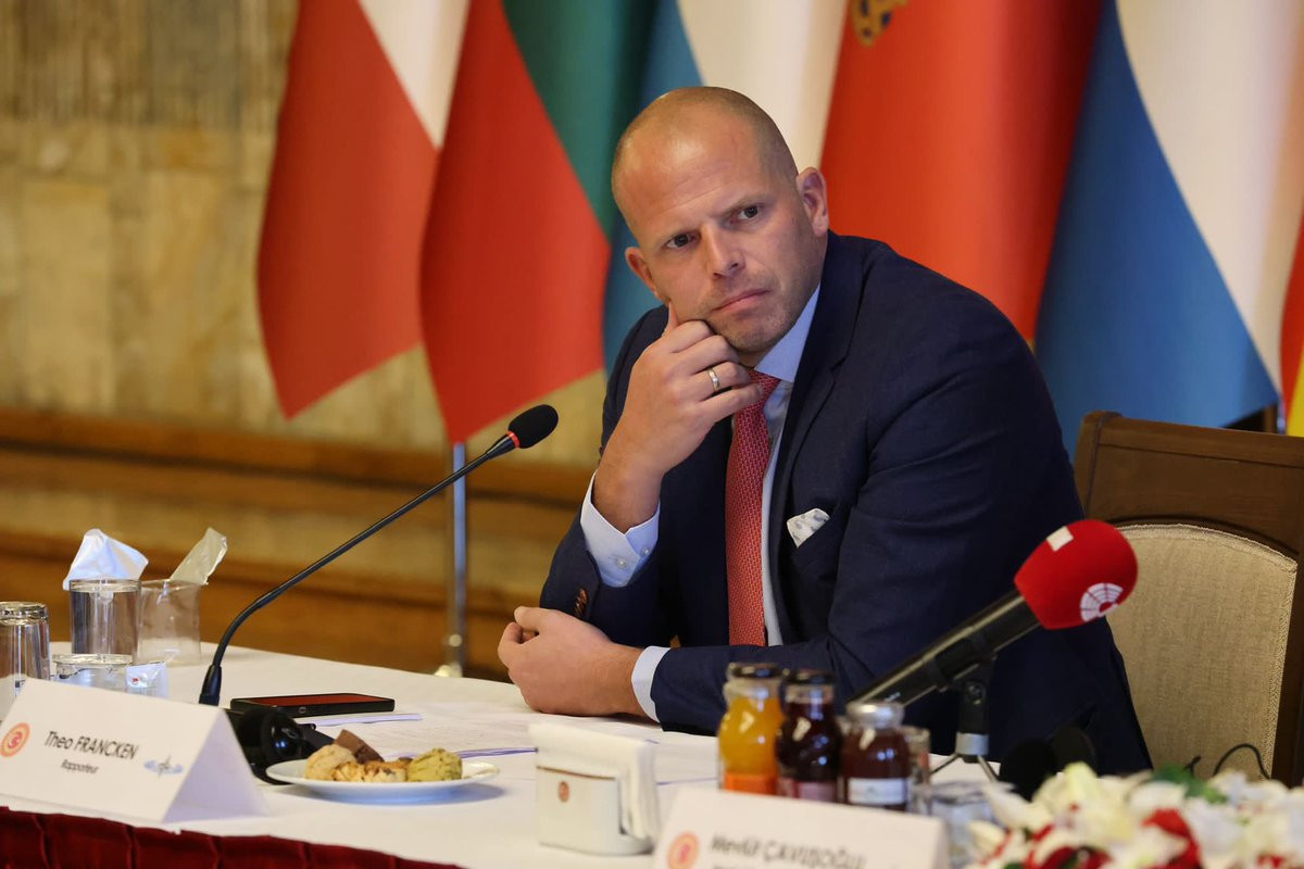 Тримай у таємниці": бельгійський міністр оборони порадив Мерцу з приводу ядерної зброї